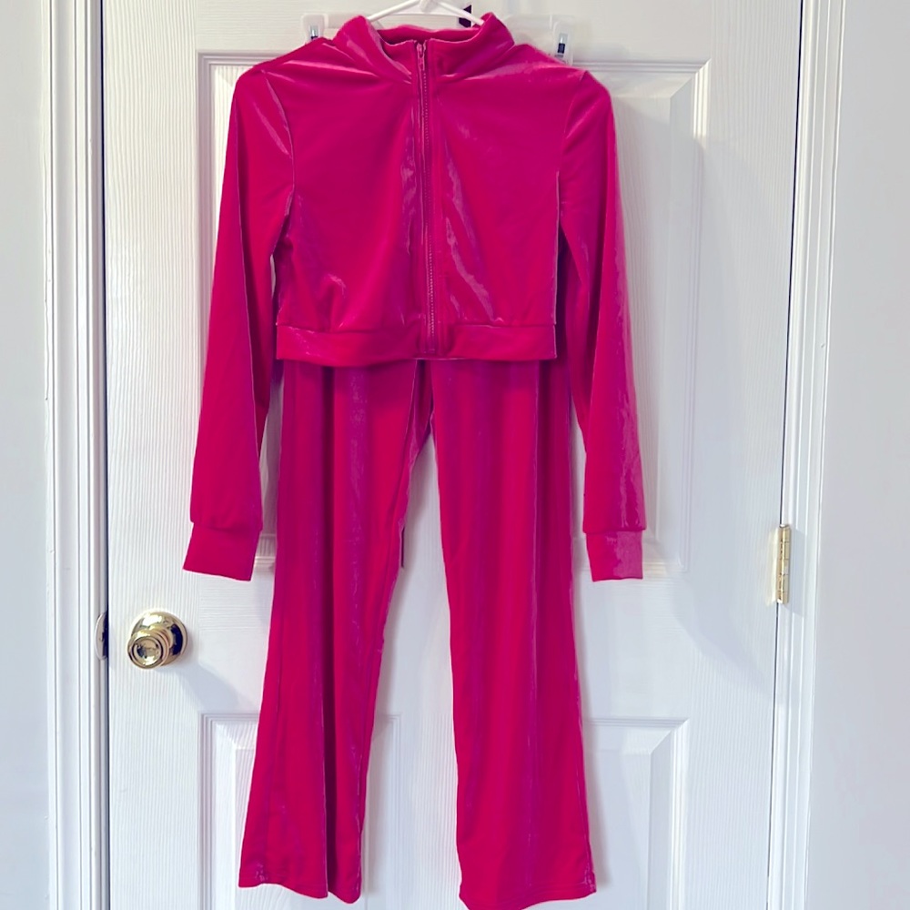 SHEIN 2 pieces set Essnce Zip Up Crop Velvet Jacket & Pants!